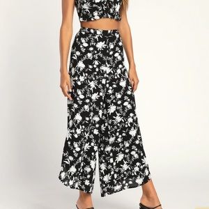 Lulu’s Unmatched Aura Black Flowy Pants NWT